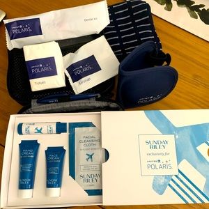 🏷️🏷️New unused! United Polaris travel toiletry pack!🏷️